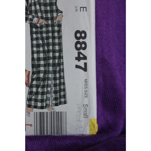 McCalls 8847 Nightgown robe Pajama pattern size small - Picture 2 of 5